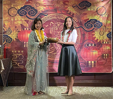 Ms Jacko Tsang (right) and President of HKBAH, Ms Barinna Poon (left) on stage at the Celebration Gala. Ms Jacko Tsang (right) and President of HKBAH, Ms Barinna Poon (left) on stage at the Celebration Gala.