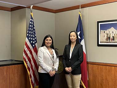 Director of the Hong Kong Economic and Trade Office, Ms Jacko Tsang (right) and International & Industry Team Lead, and International Investment & Trade Representative (Americas/Europe) of Texas Economic Development of the Office of Governor Greg Abbott, Ms Shirley Temple (left) posed for a picture after their meeting on Mar 14. Director of the Hong Kong Economic and Trade Office, Ms Jacko Tsang (right) and International & Industry Team Lead, and International Investment & Trade Representative (Americas/Europe) of Texas Economic Development of the Office of Governor Greg Abbott, Ms Shirley Temple (left) posed for a picture after their meeting on Mar 14.