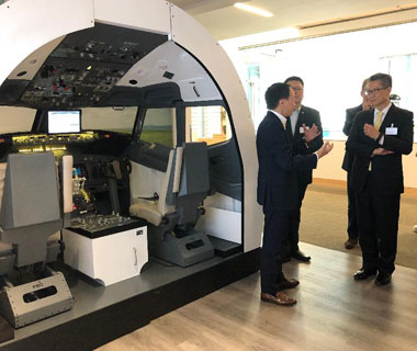 The Financial Secretary, Mr Paul Chan (first right) visits Microsoft in Seattle to learn about the latest developments of artificial intelligence.